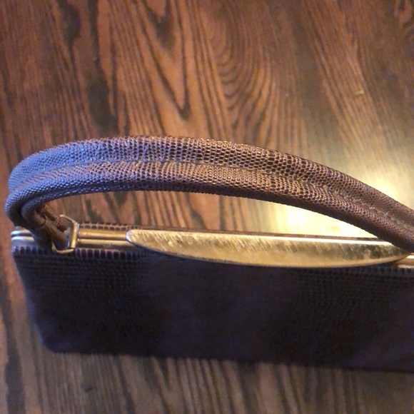 Pretty Dover Vintage Handbag - Picture 9 of 14